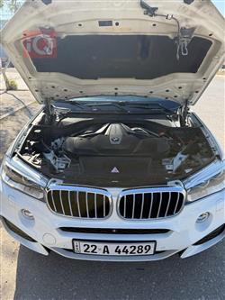 بی ئێم دەبڵیو X6